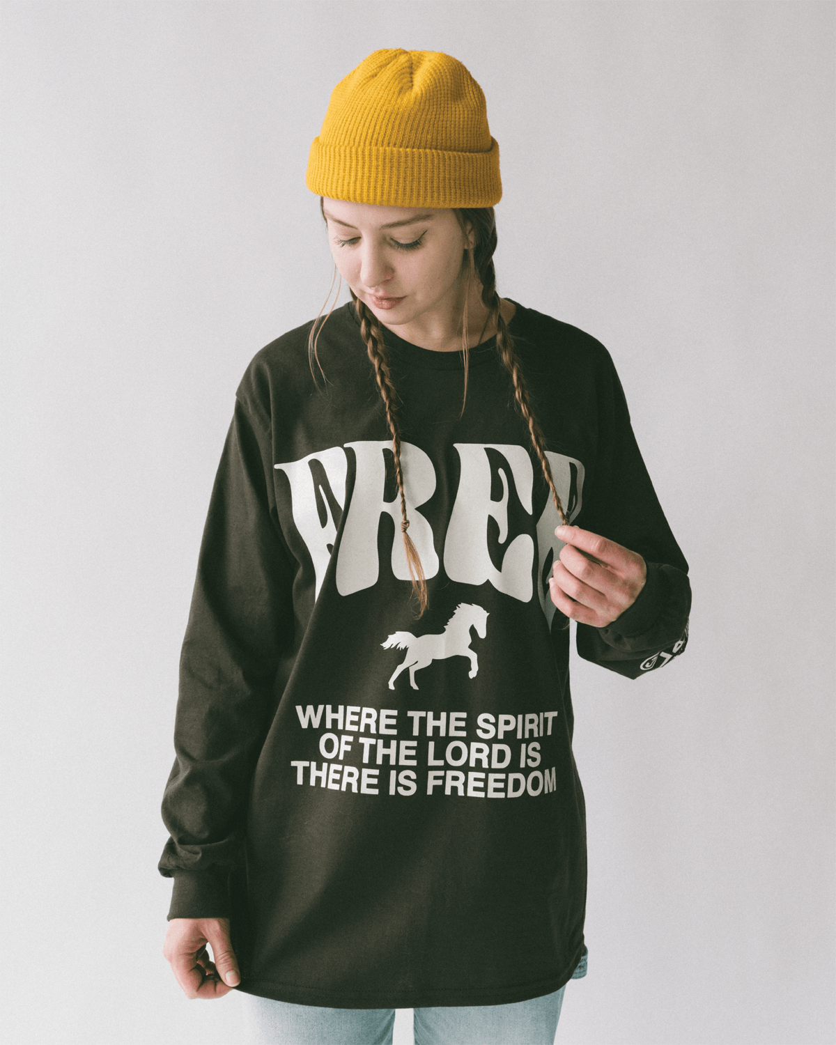 Christian long-sleeve shirt - where the Spirit of the Lord is there is freedom - FREE