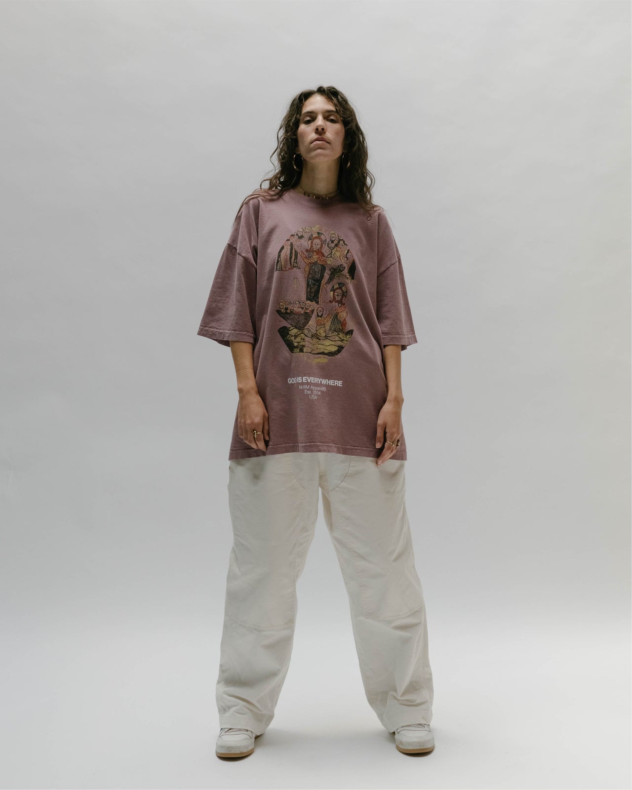 GOD IS EVERYWHERE 'GALLERY' TEE (MAUVE)